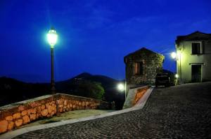 il borgo di sera